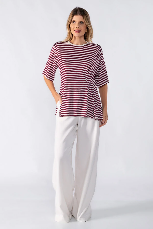 Blusa listrada com drapeado na lateral