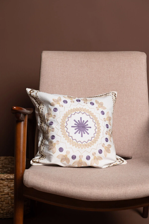 Capa de almofadas mandalas bordadas