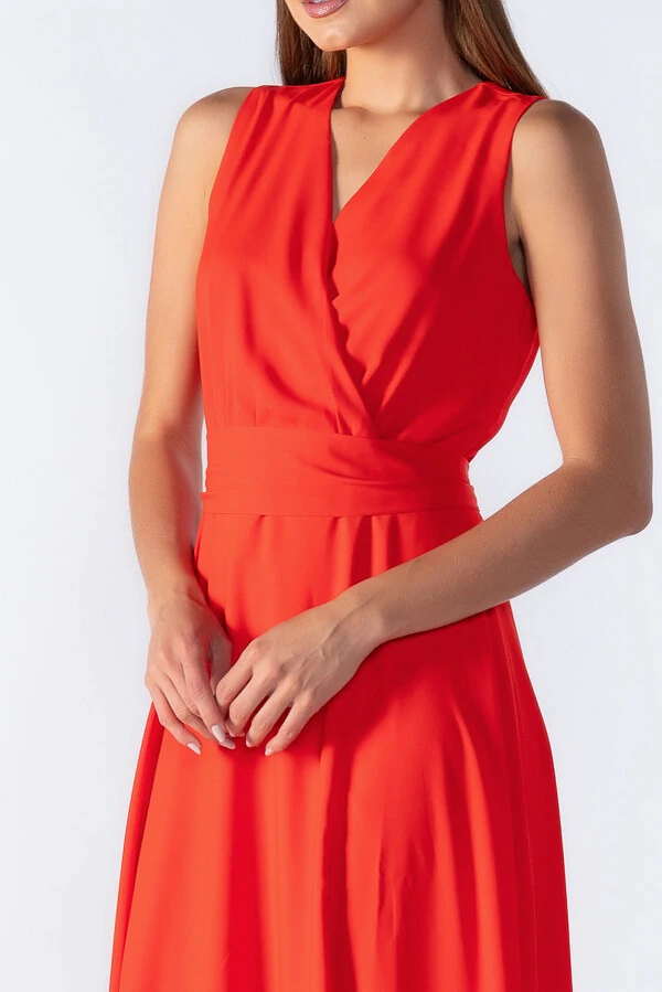 Vestido longo com decote em v