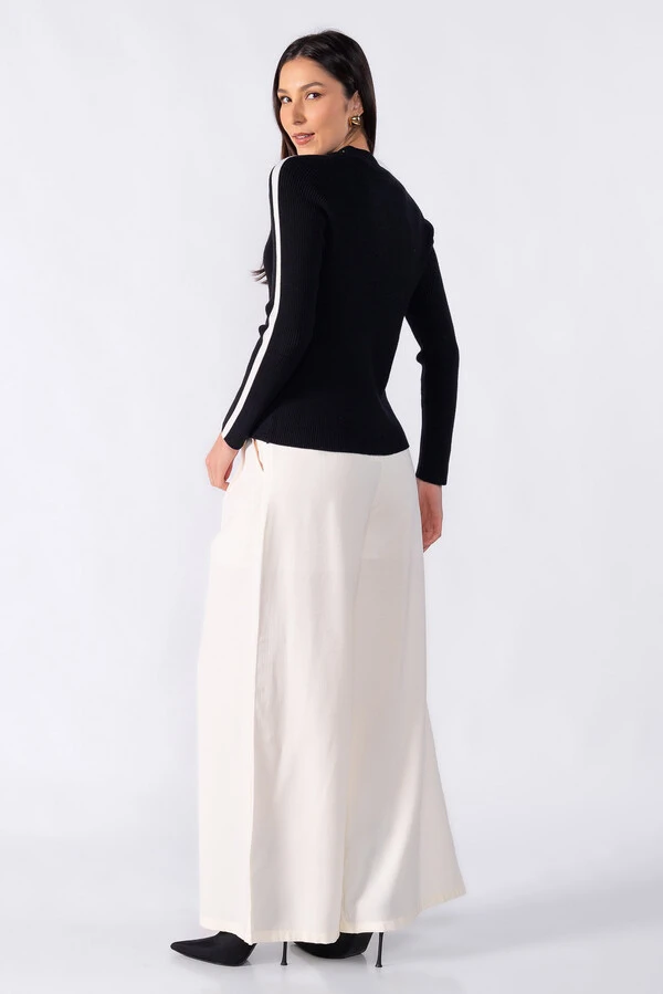 Blusa canelada faixa lateral na manga