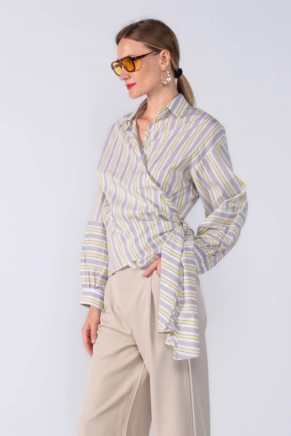 CAMISA LISTRADA AMARRACAO FRONTAL
