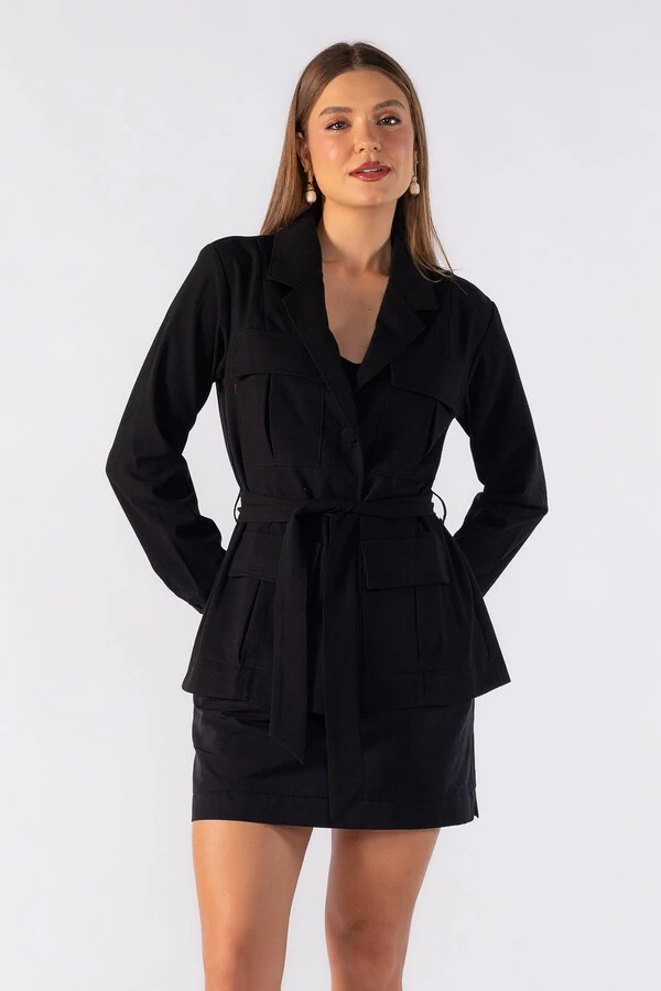 Casaco com bolso utilitarios