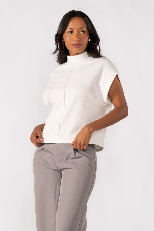 Blusa gola alta canelada