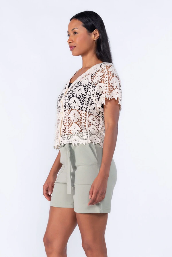 Blusa Guippir botão frontal