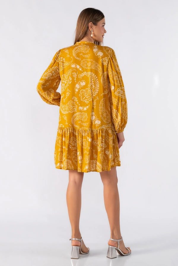 Vestido curto manga longa estampado