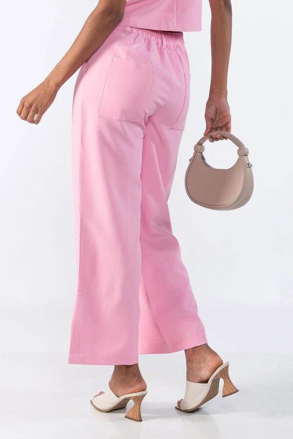 Calça Reta com Fenda Lateral