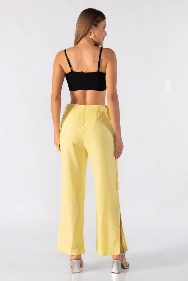 Calca reta amarracao laterais