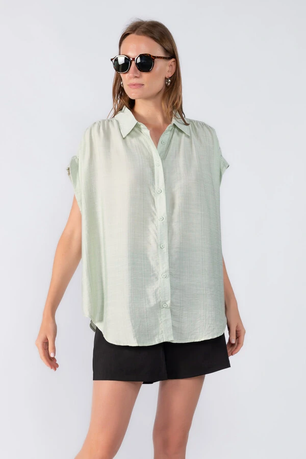 Camisa ampla barra dobrada