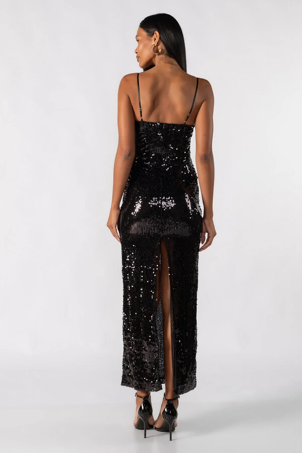 Vestido longo em paete