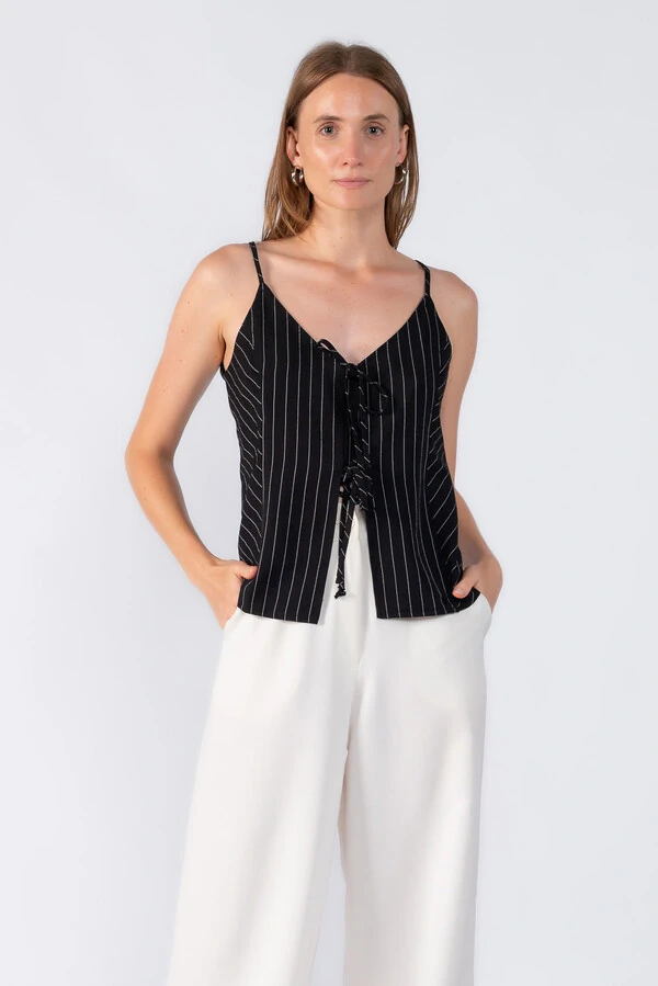 Blusa risca de giz com amarração