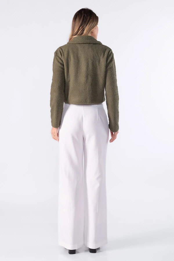 Casaco cropped pelinho