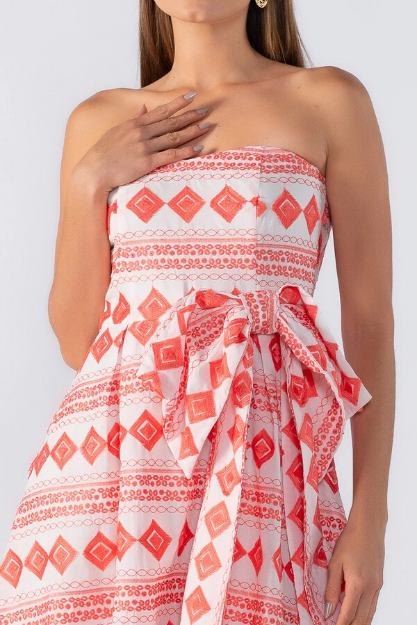 Vestido midi tomara que caia com laco