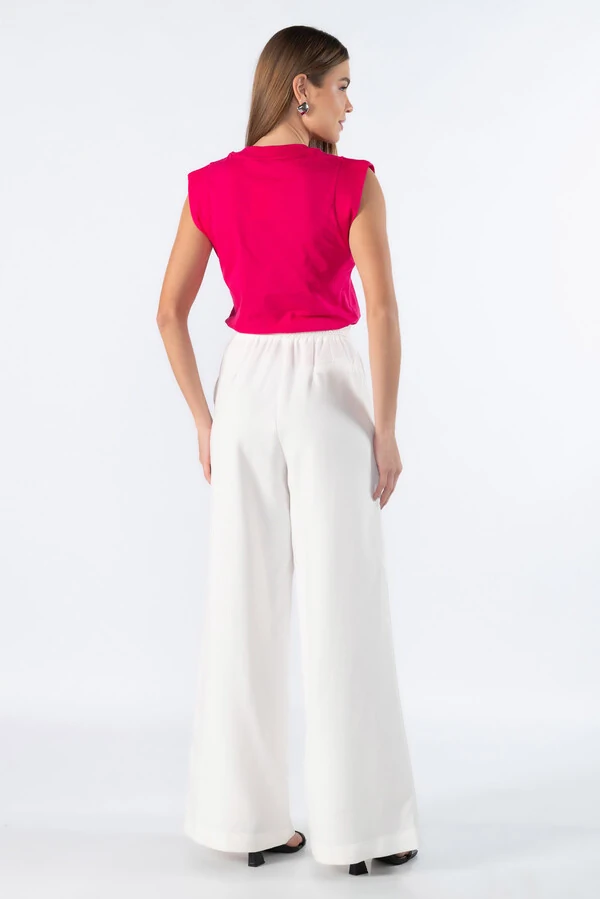 Blusa muscle com detalhes canelado e decote v