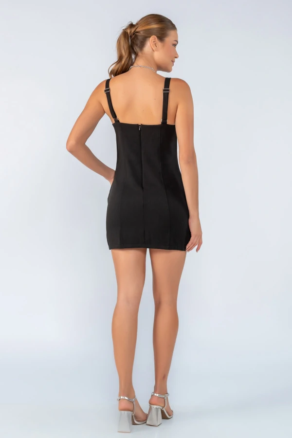 Vestido curto em crepe com recortes pespontados