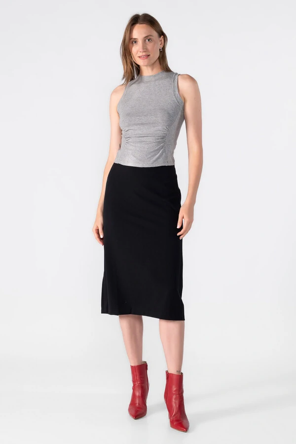 Regata raglan com detalhe acinturado