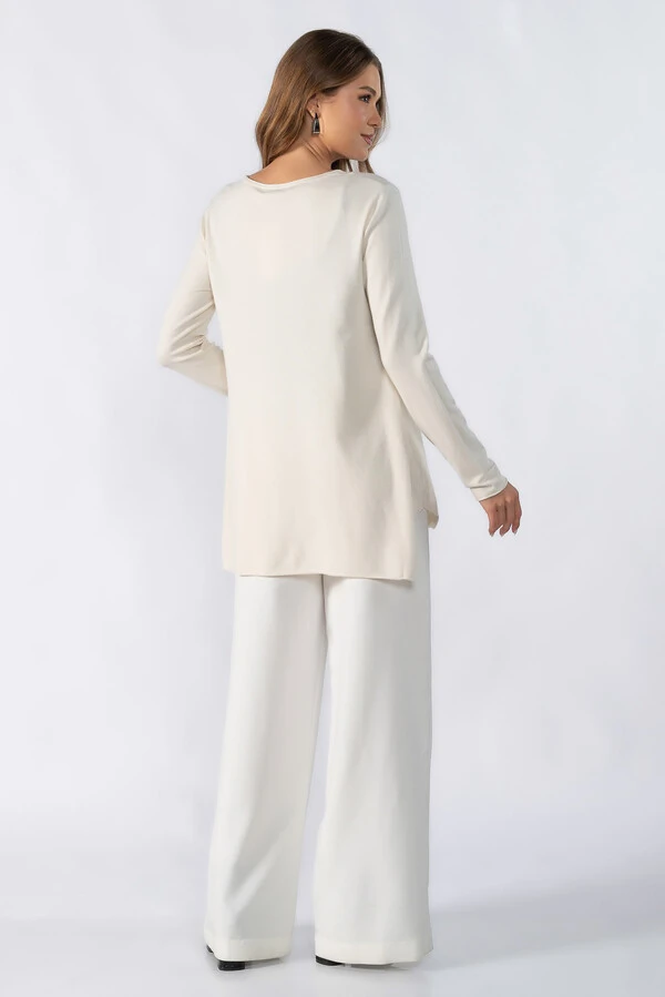 Blusa sueter basico amplo com bolsos
