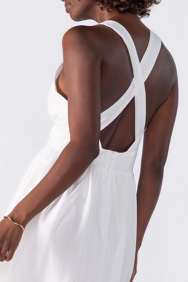 Vestido midi decote costas cruzado