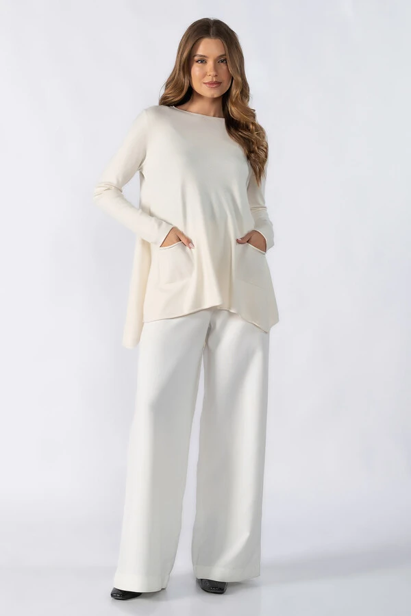 Blusa sueter basico amplo com bolsos