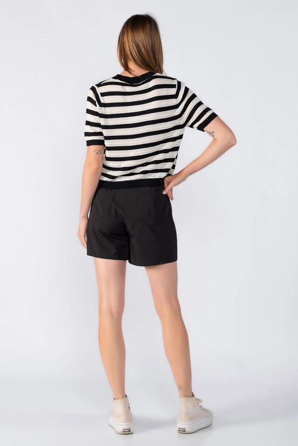 Blusa listrada manga curta