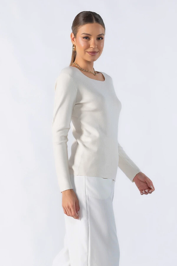Sueter slim decote quadrado