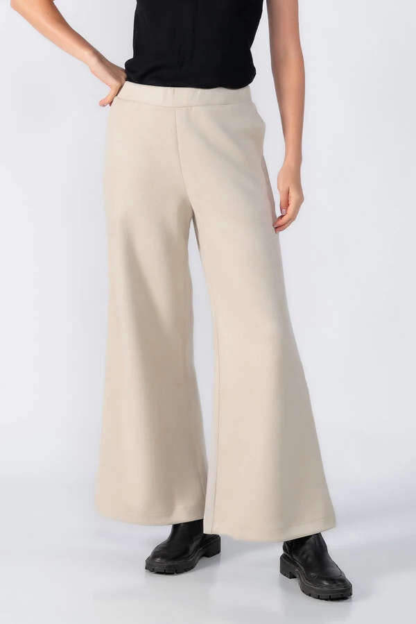 Calca pantalona em suede com bolsos