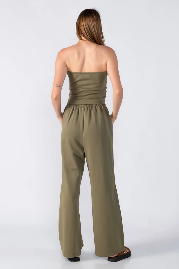 Conjunto cropped e calça pantalona