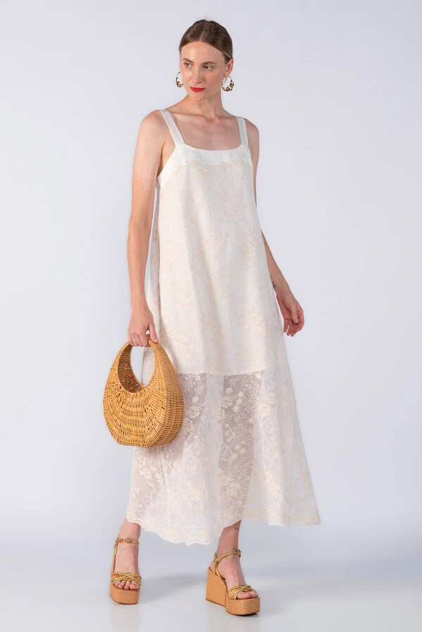 VESTIDO MIDI BORDADO FENDA TRASEIRA