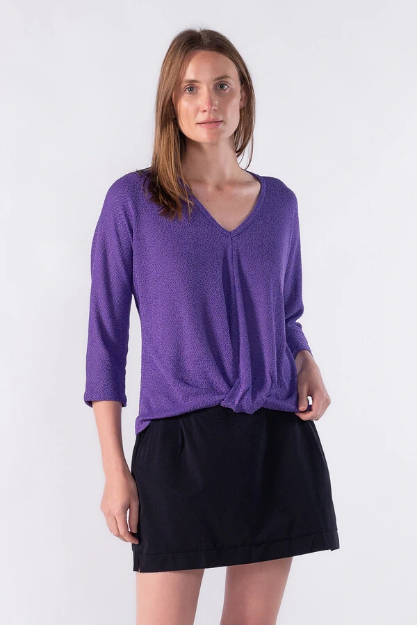 Blusa manga 3/4 com detalhe frente