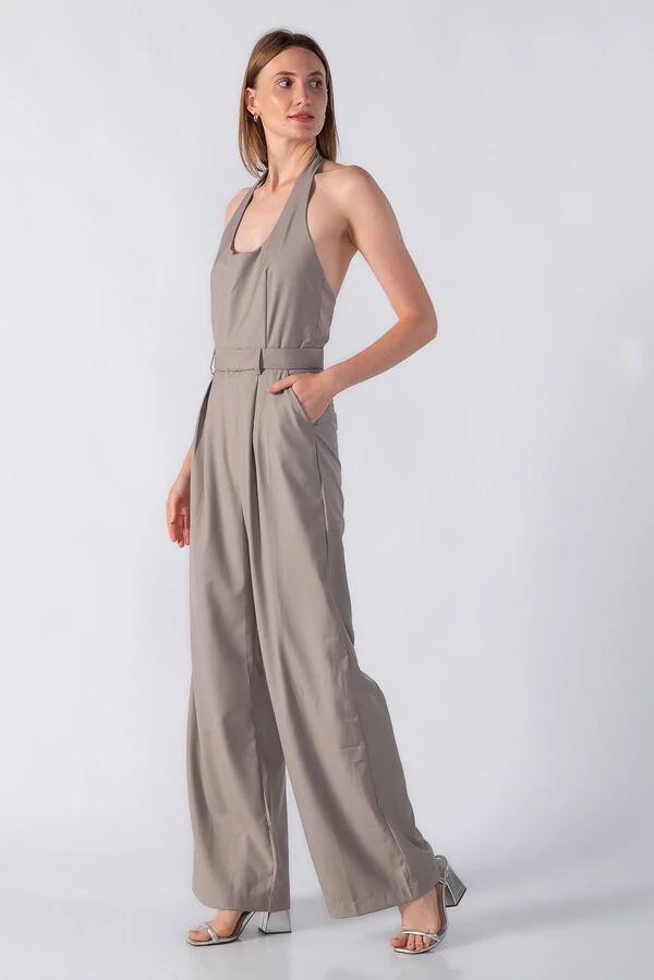 Macacao pantalona em alfaiataria