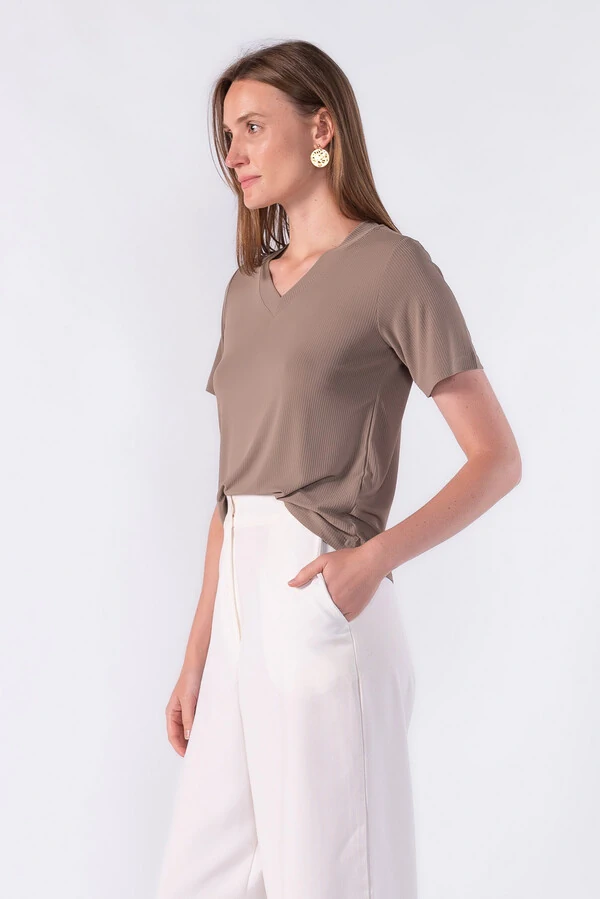 Blusa malha canelada basica