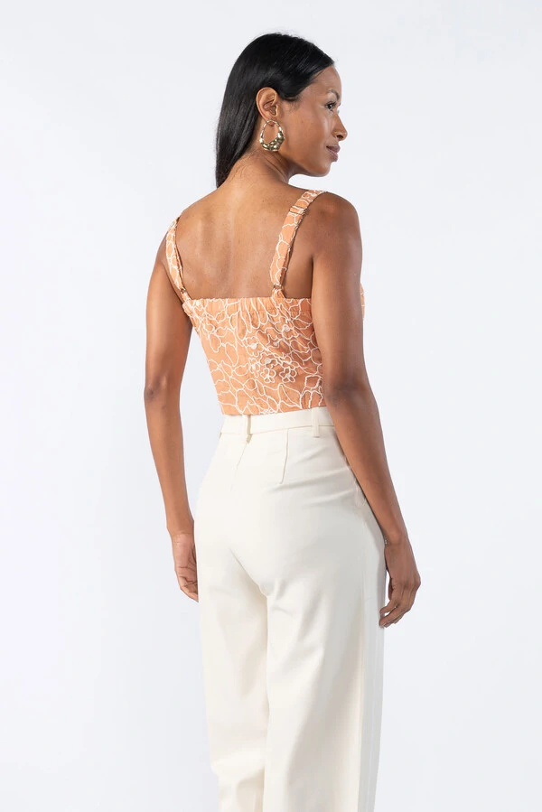 Blusa com Bordado e Botões