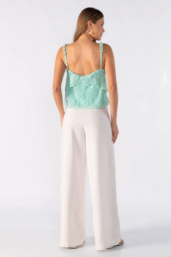 Blusa bata renda floral