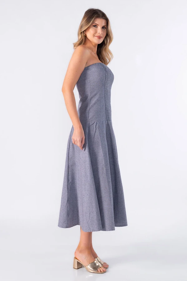 Vestido tomara que caia evase
