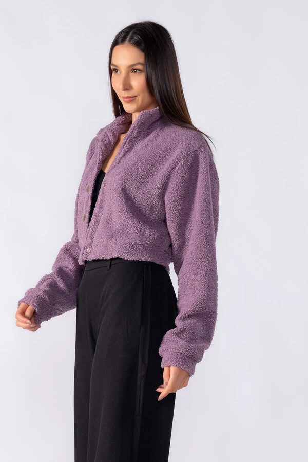 Casaco cropped botoes trabalhado