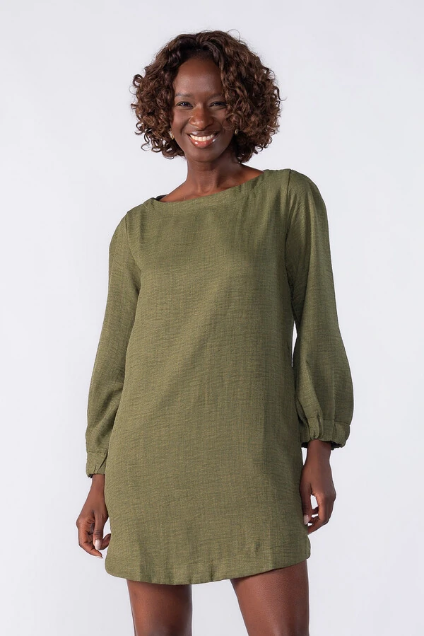 Vestido curto de manga longa