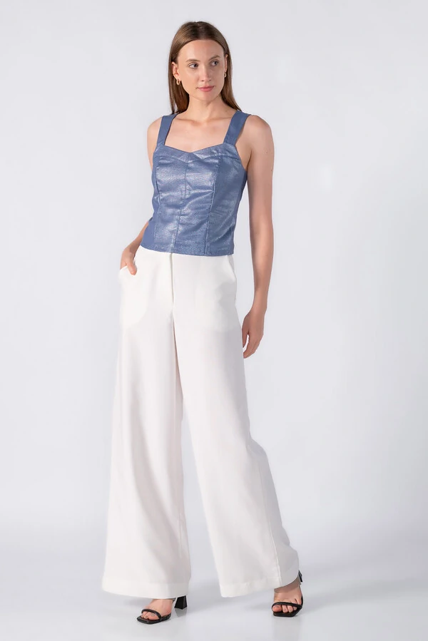 Blusa acinturada com lastex