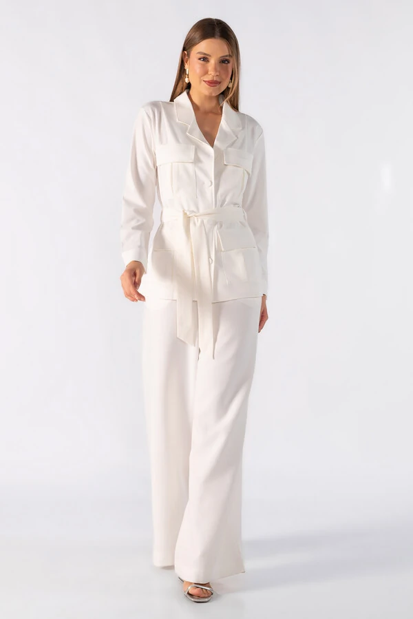 Casaco com bolso utilitarios