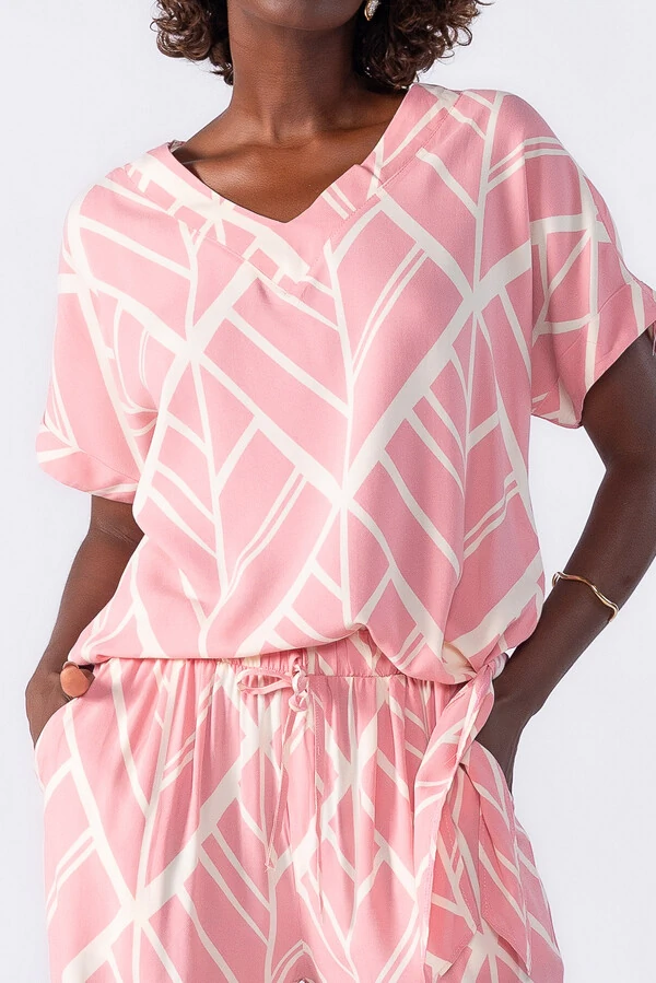 Conjunto calca com elastico e blusa com amarracao lateral