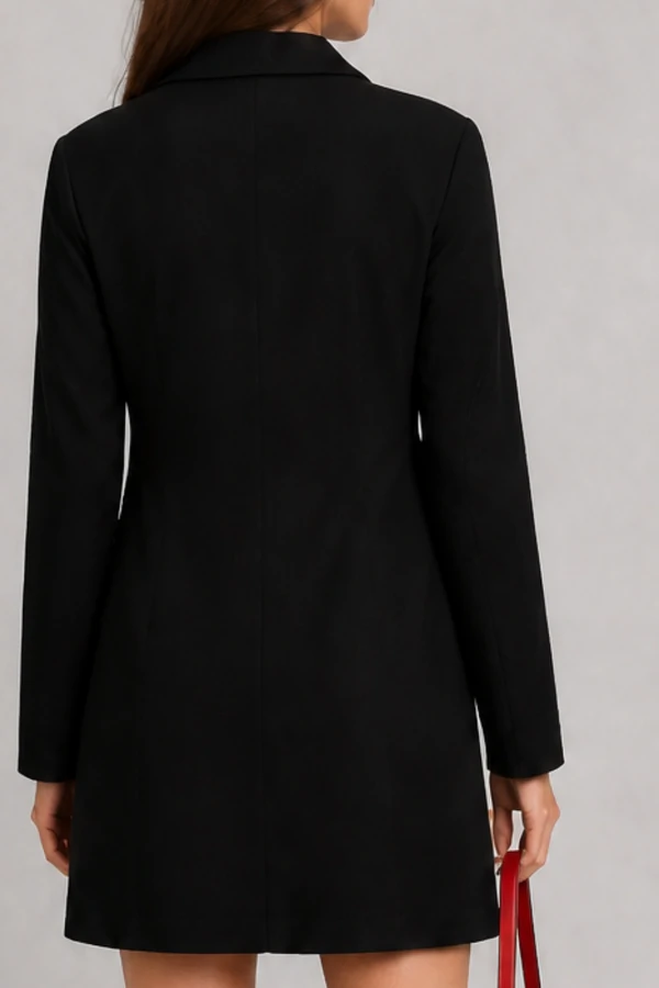 Vestido curto manga longa com gola