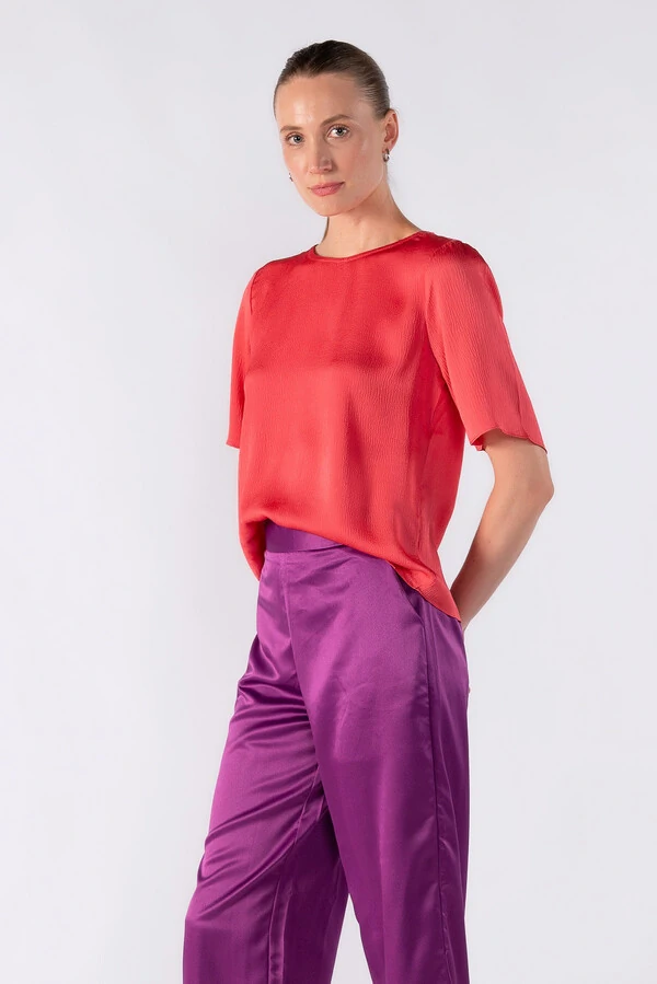 Blusa bata em crepe actinado meia manga