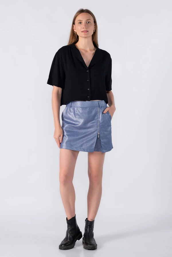 Shorts saia com fenda regulavel