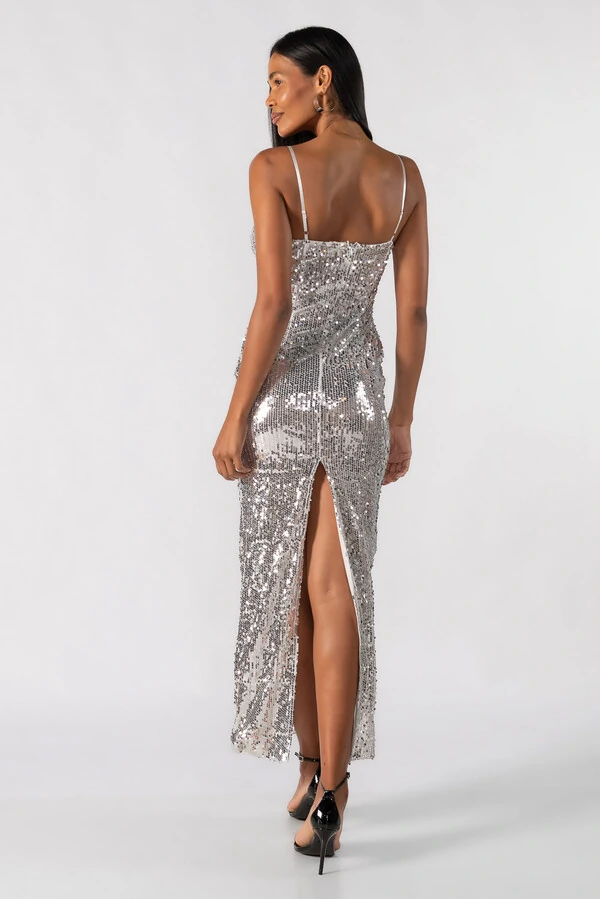 Vestido longo em paete