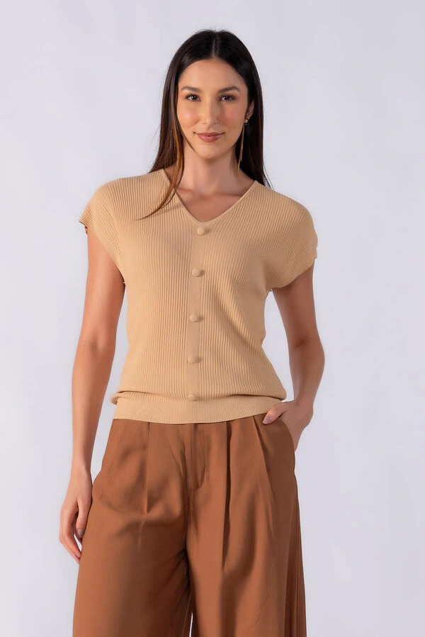 Blusa fluida canelada botões forrados