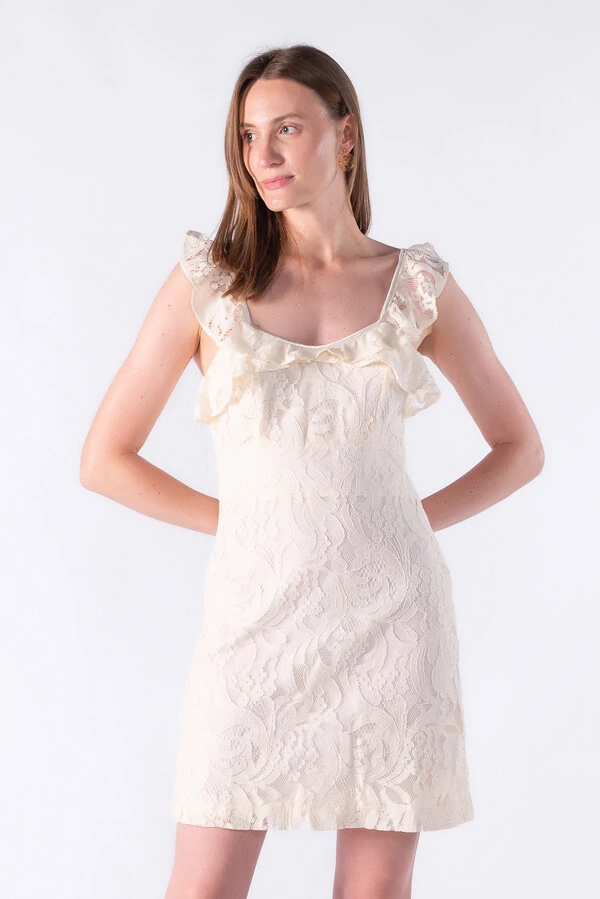 Vestido curto de renda