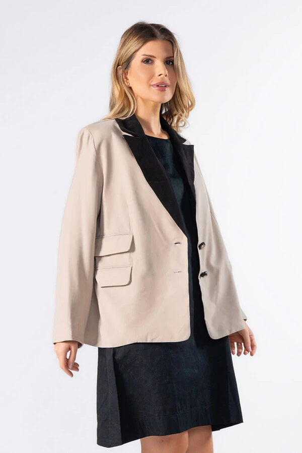 Blazer alfaiataria com ombreiras