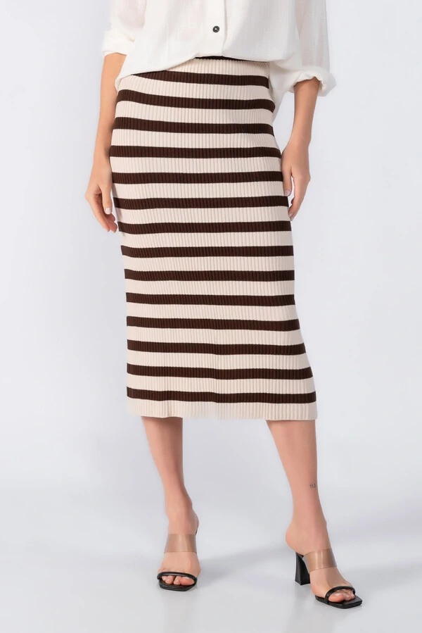 Saia midi tricot listrada