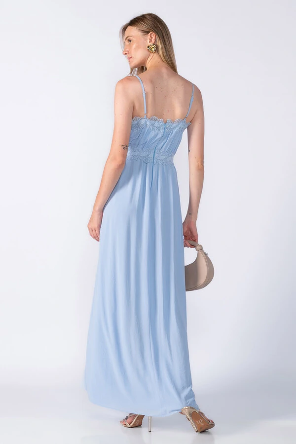 Vestido longo crepe detalhe renda