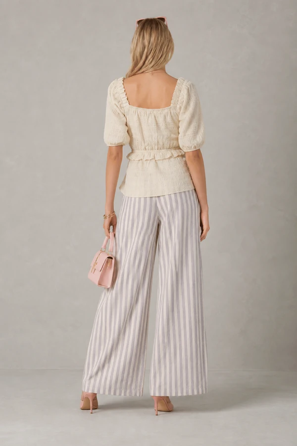 Blusa bata texturizada com lastex