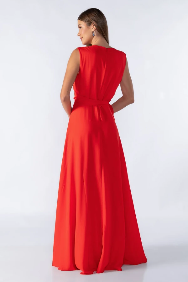 Vestido longo com amarracao na cintura