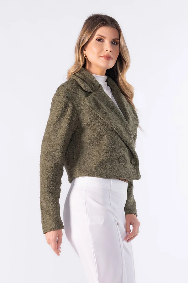 Casaco cropped pelinho